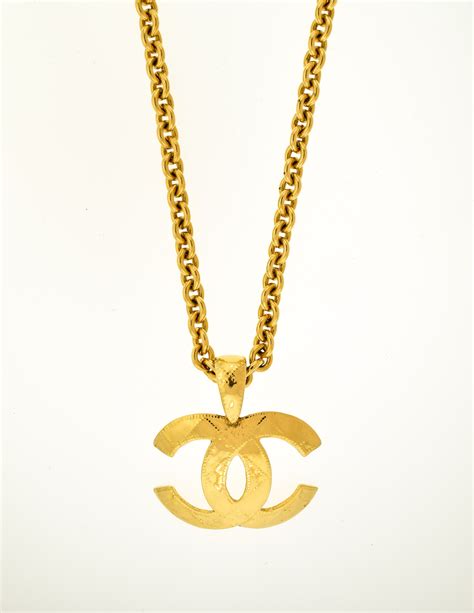 chanel kette gold logo fake|Chanel counterfeit brands.